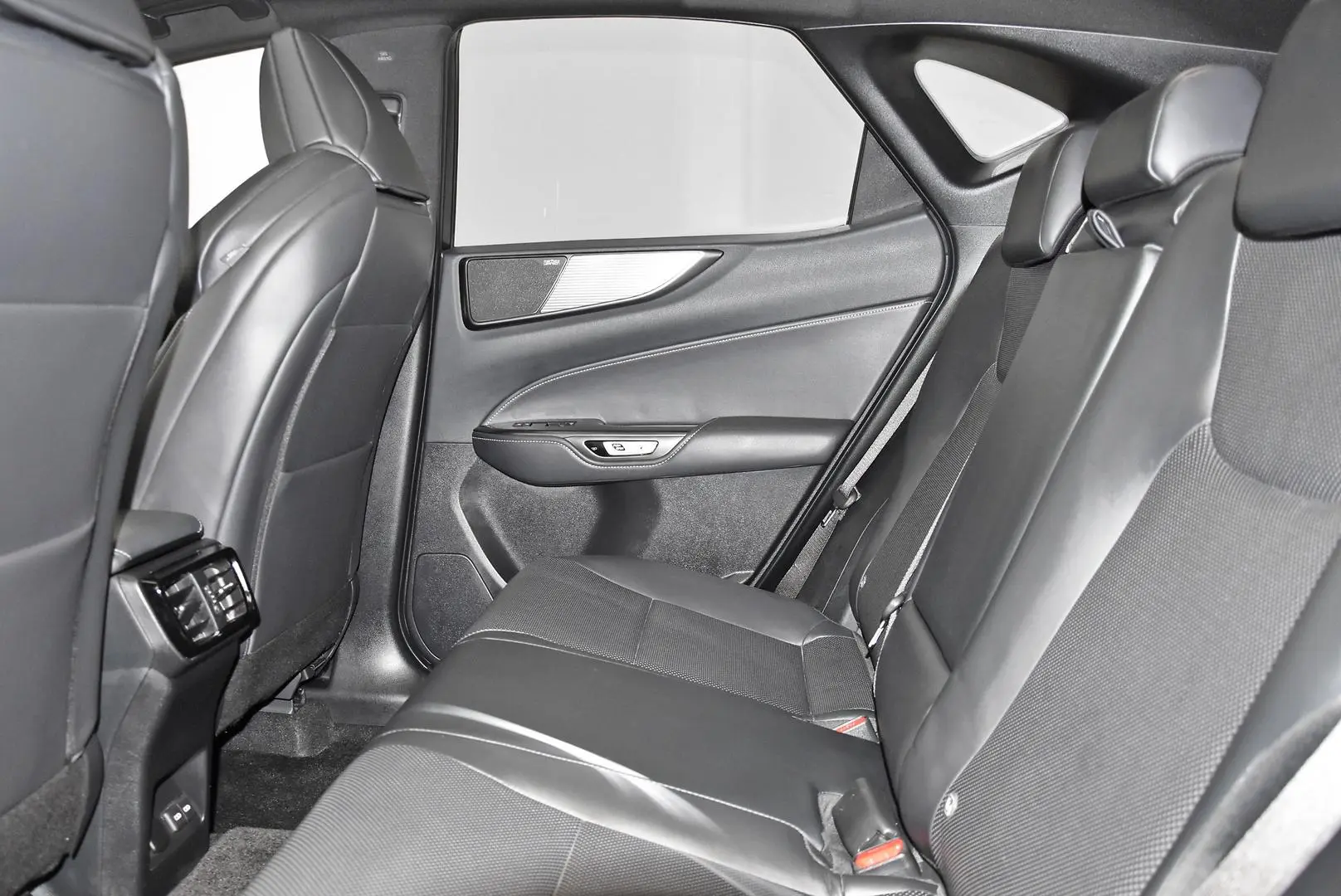 2022 Lexus NX Gallery Image 18