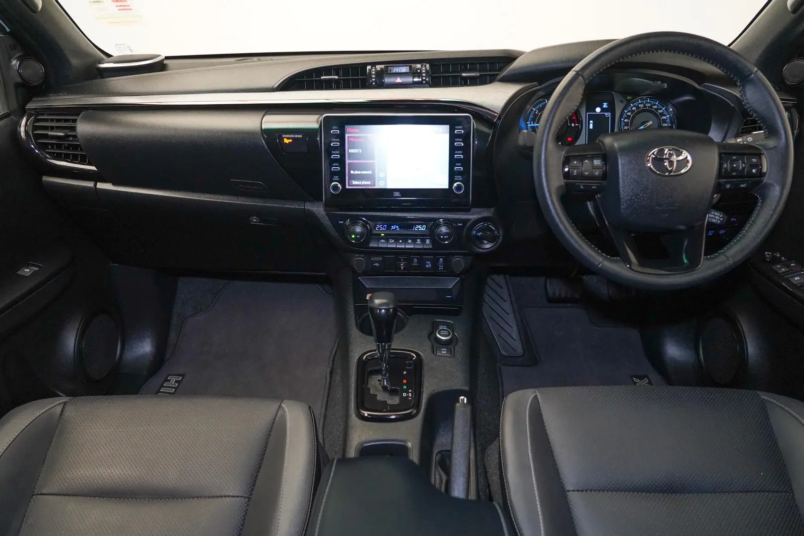2024 Toyota Hilux Gallery Image 10