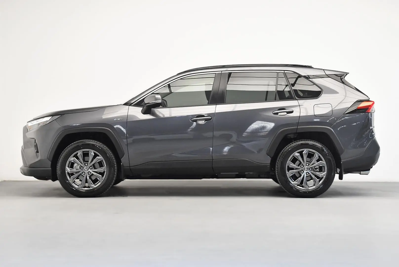 2025 Toyota RAV4 Gallery Image 4