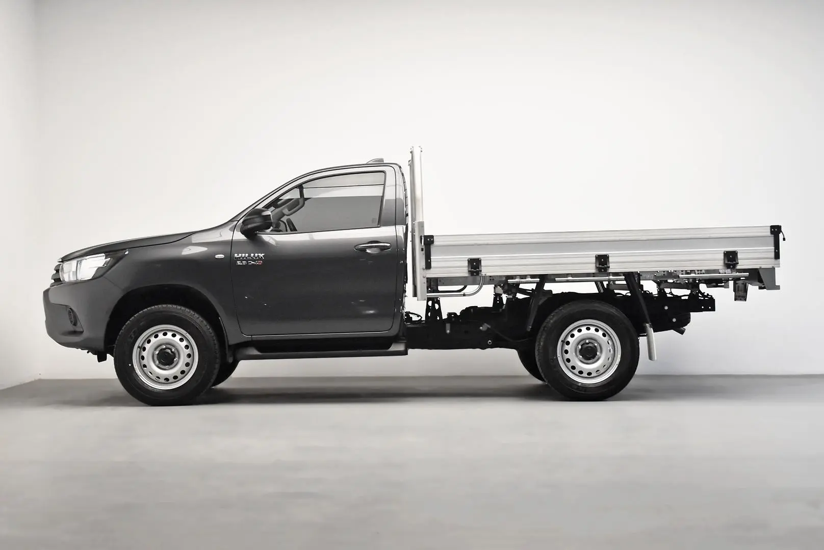 2023 Toyota Hilux Gallery Image 4
