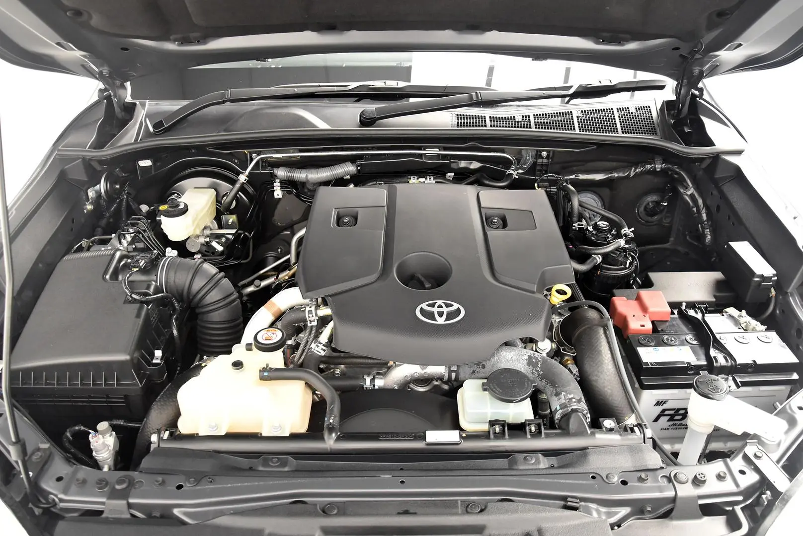 2023 Toyota Hilux Gallery Image 18