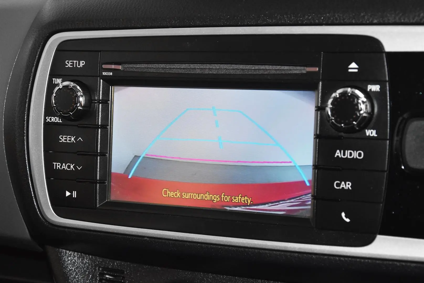 2016 Toyota Yaris Gallery Image 12