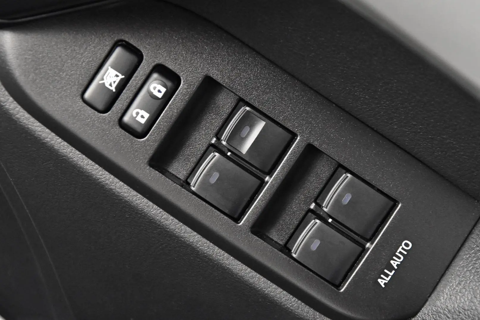 2022 Toyota Landcruiser Prado Gallery Image 8