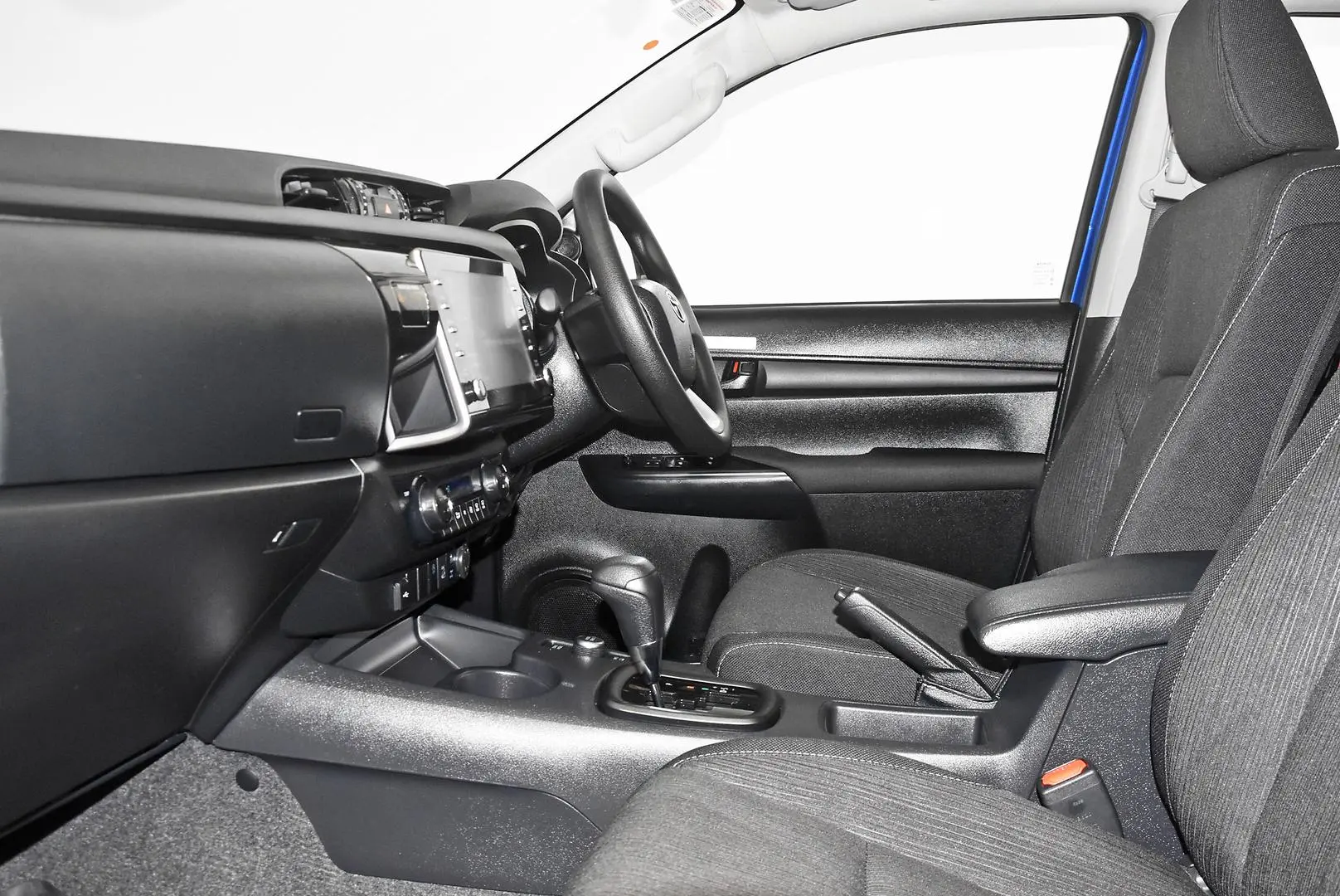 2024 Toyota Hilux Gallery Image 18