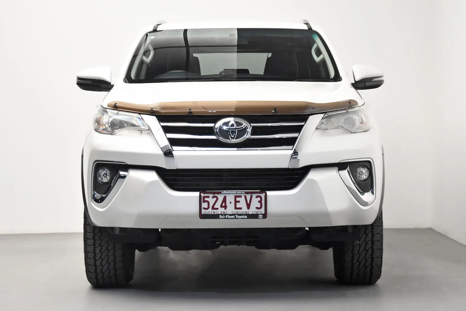 2018 Toyota Fortuner Gallery Image 2