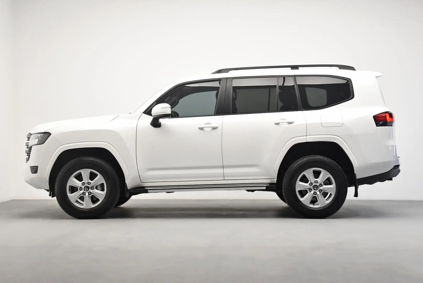 2023 Toyota Landcruiser Gallery Image 4