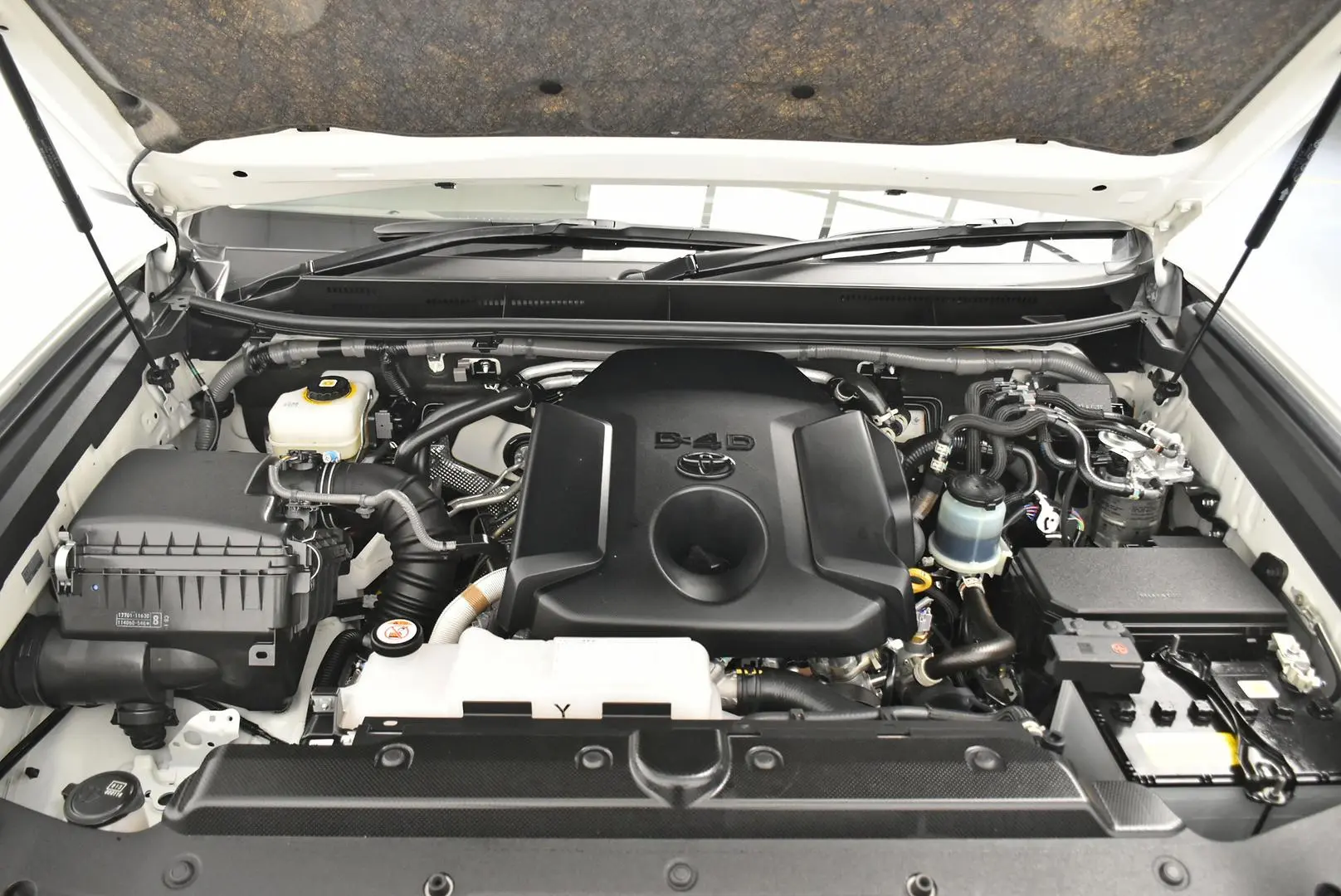 2023 Toyota Landcruiser Prado Gallery Image 24