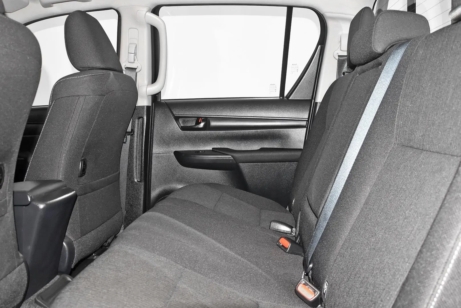 2025 Toyota Hilux Gallery Image 18