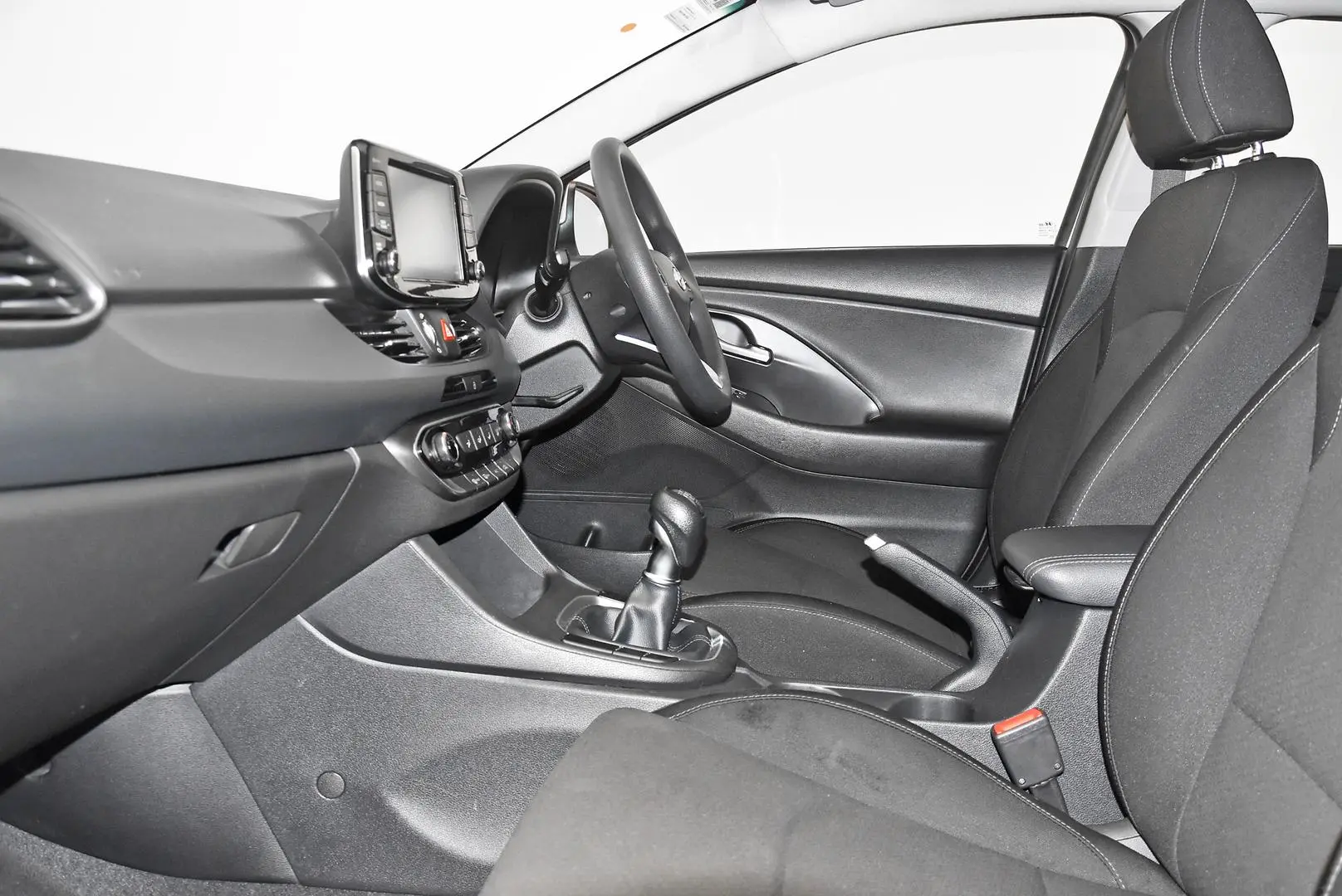 2017 Hyundai i30 Gallery Image 17