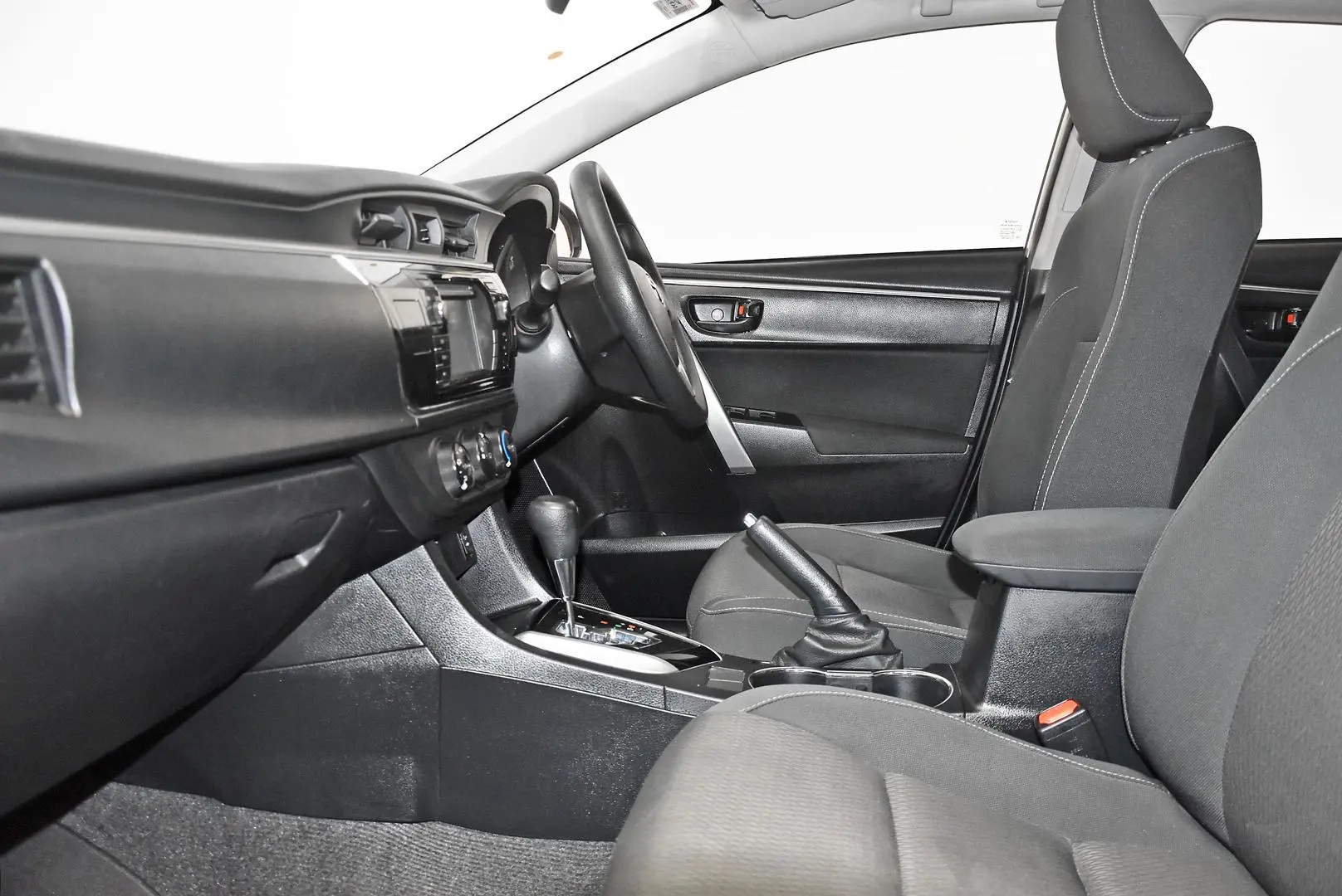 2014 Toyota Corolla Gallery Image 17