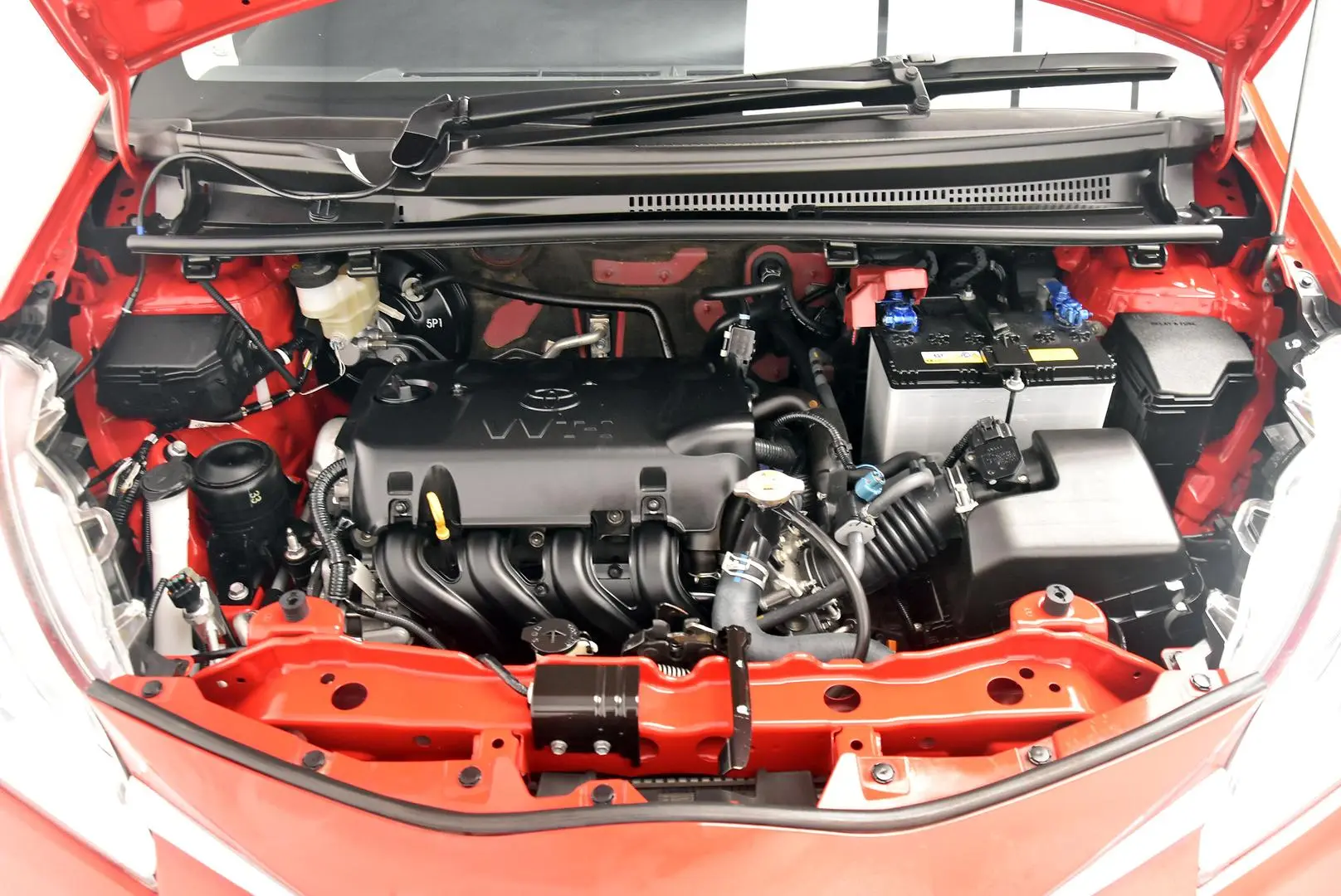 2020 Toyota Yaris Gallery Image 21