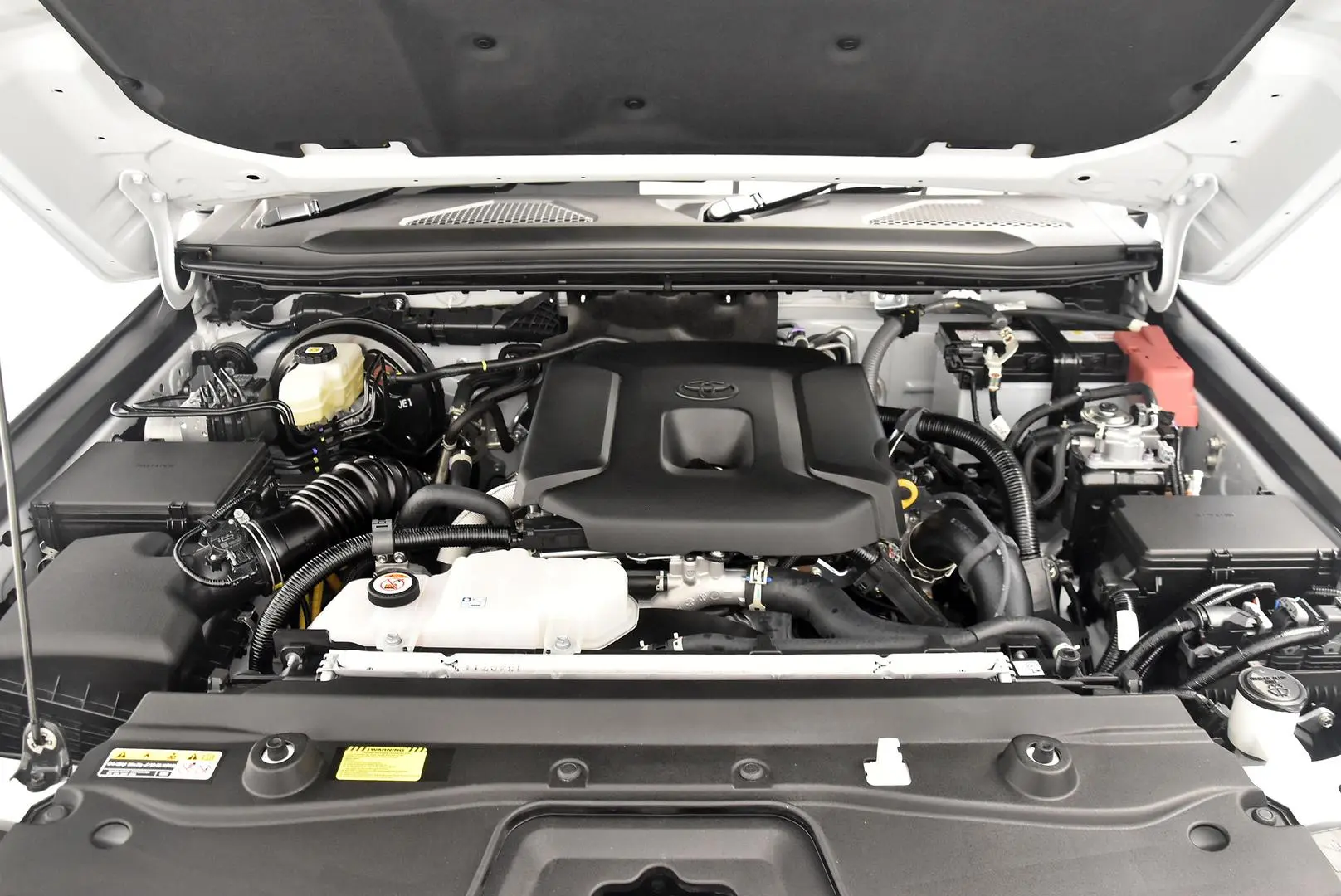 2024 Toyota Landcruiser Prado Gallery Image 23