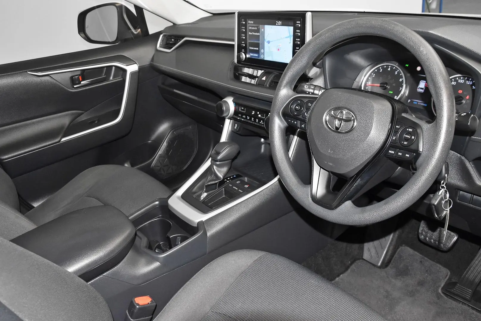 2019 Toyota RAV4 Gallery Image 8
