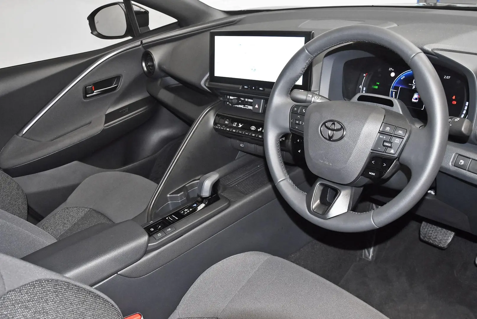 2025 Toyota C-HR Gallery Image 8