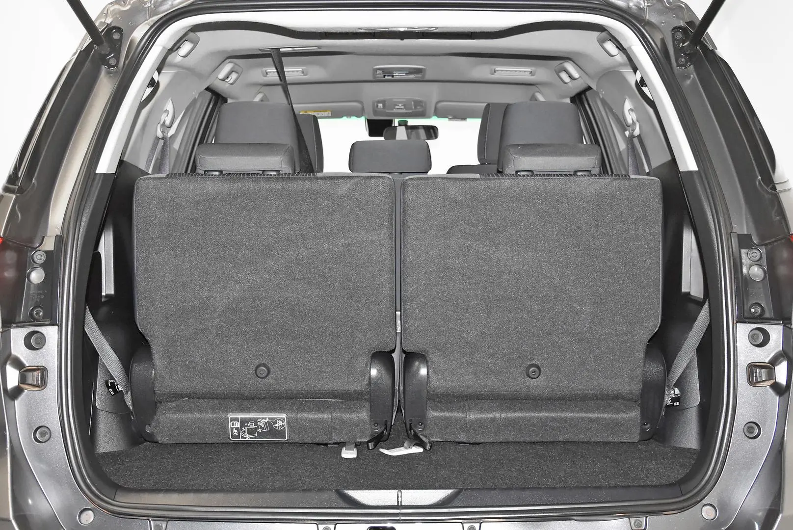 2023 Toyota Fortuner Gallery Image 20
