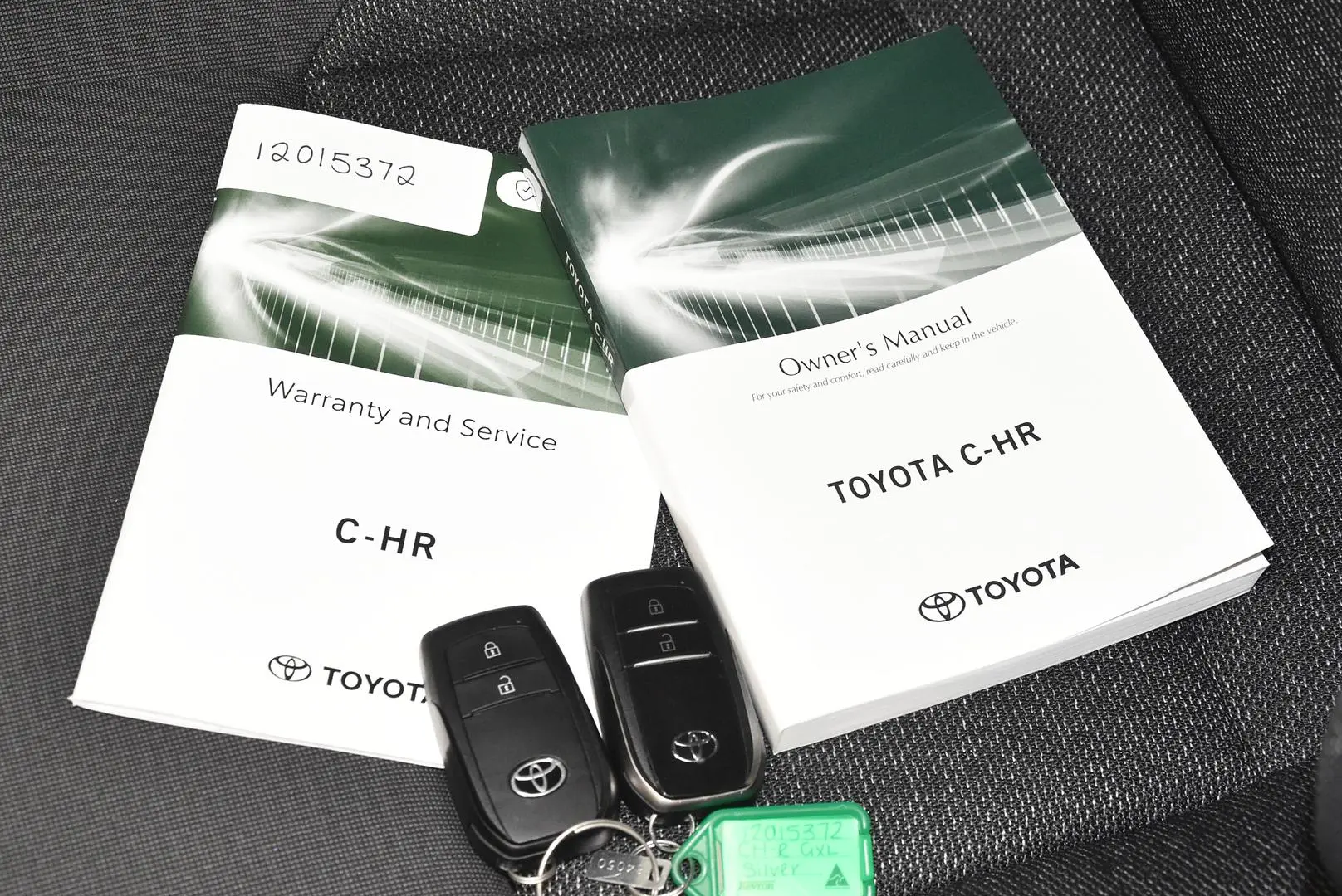 2025 Toyota C-HR Gallery Image 19