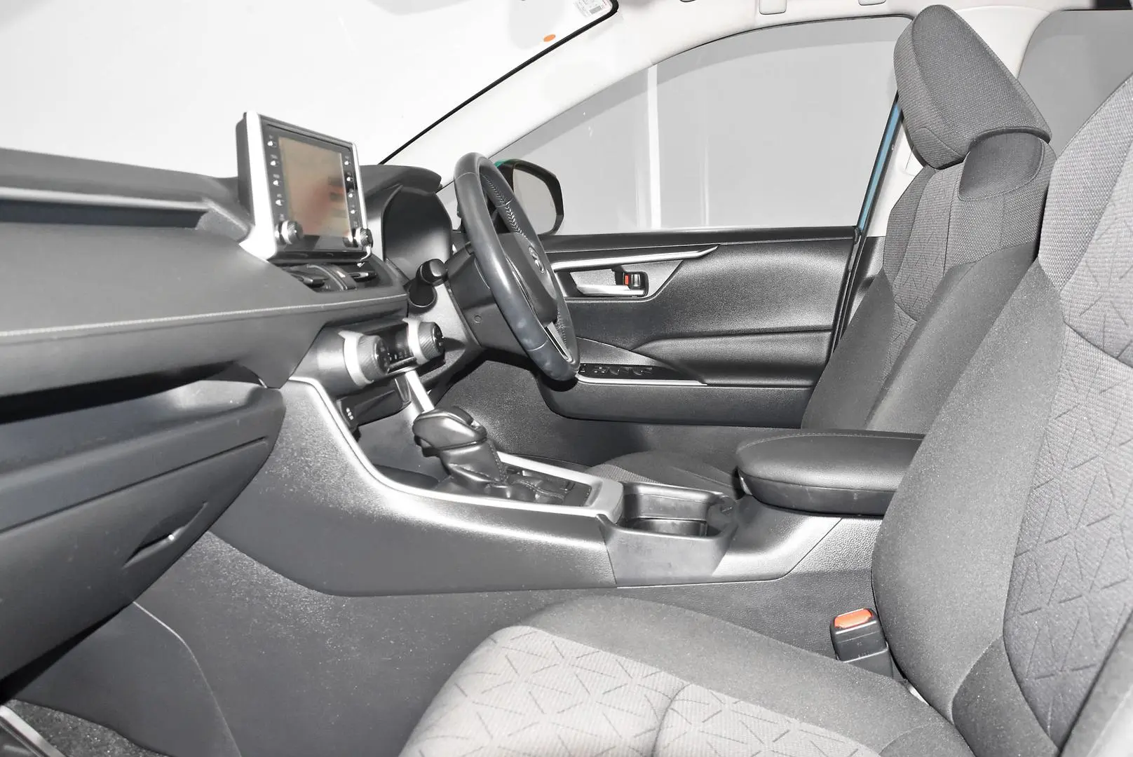 2020 Toyota RAV4 Gallery Image 17