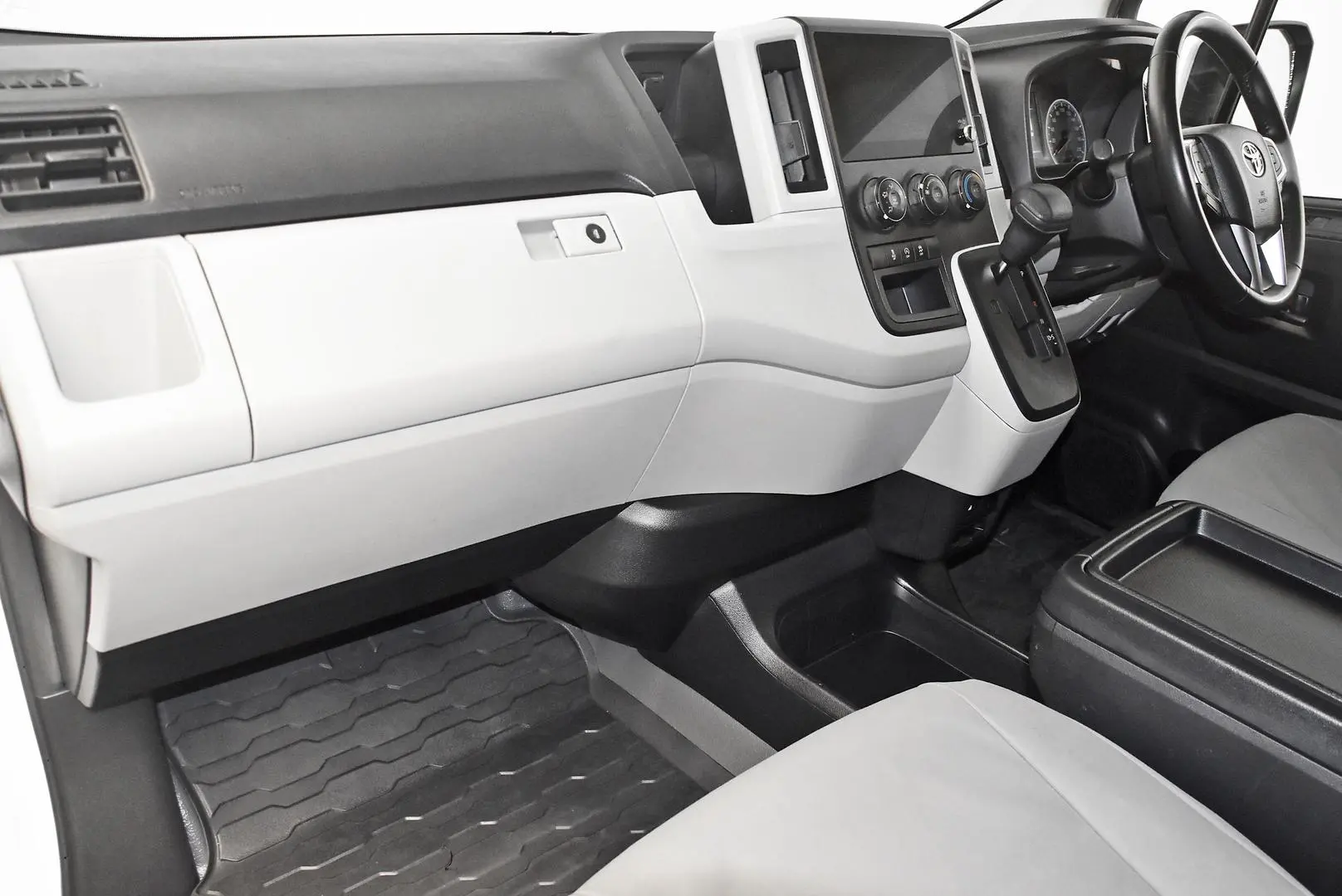 2024 Toyota Hiace Gallery Image 15