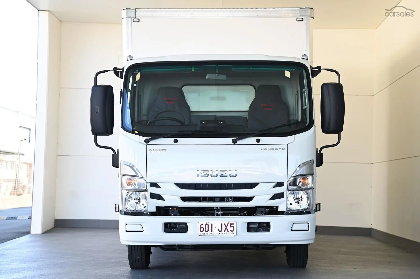 2023 Isuzu N Series Image 2