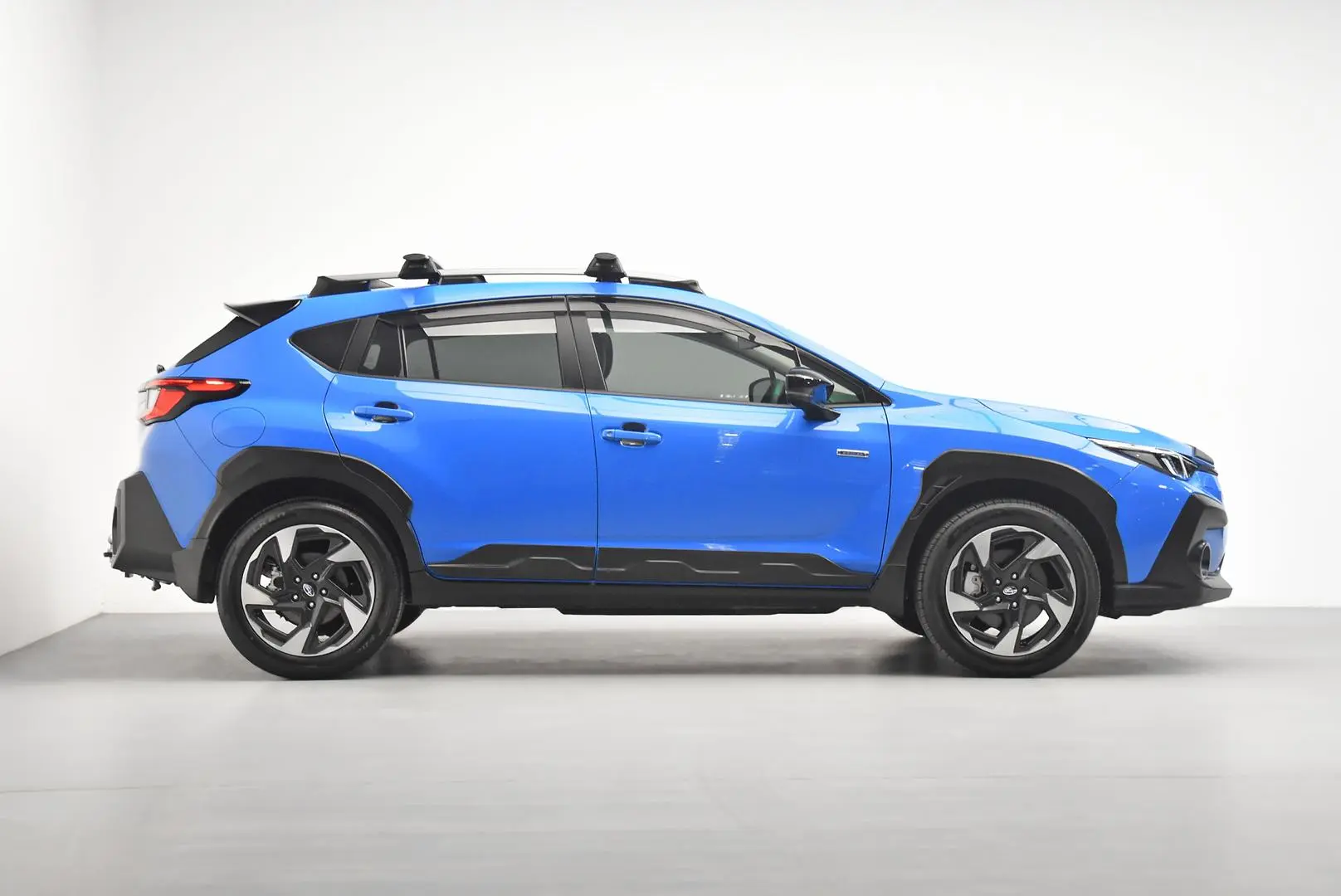 2024 Subaru Crosstrek Gallery Image 3