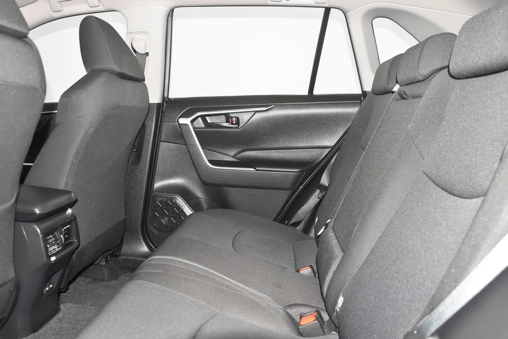 2025 Toyota RAV4 Gallery Image 19