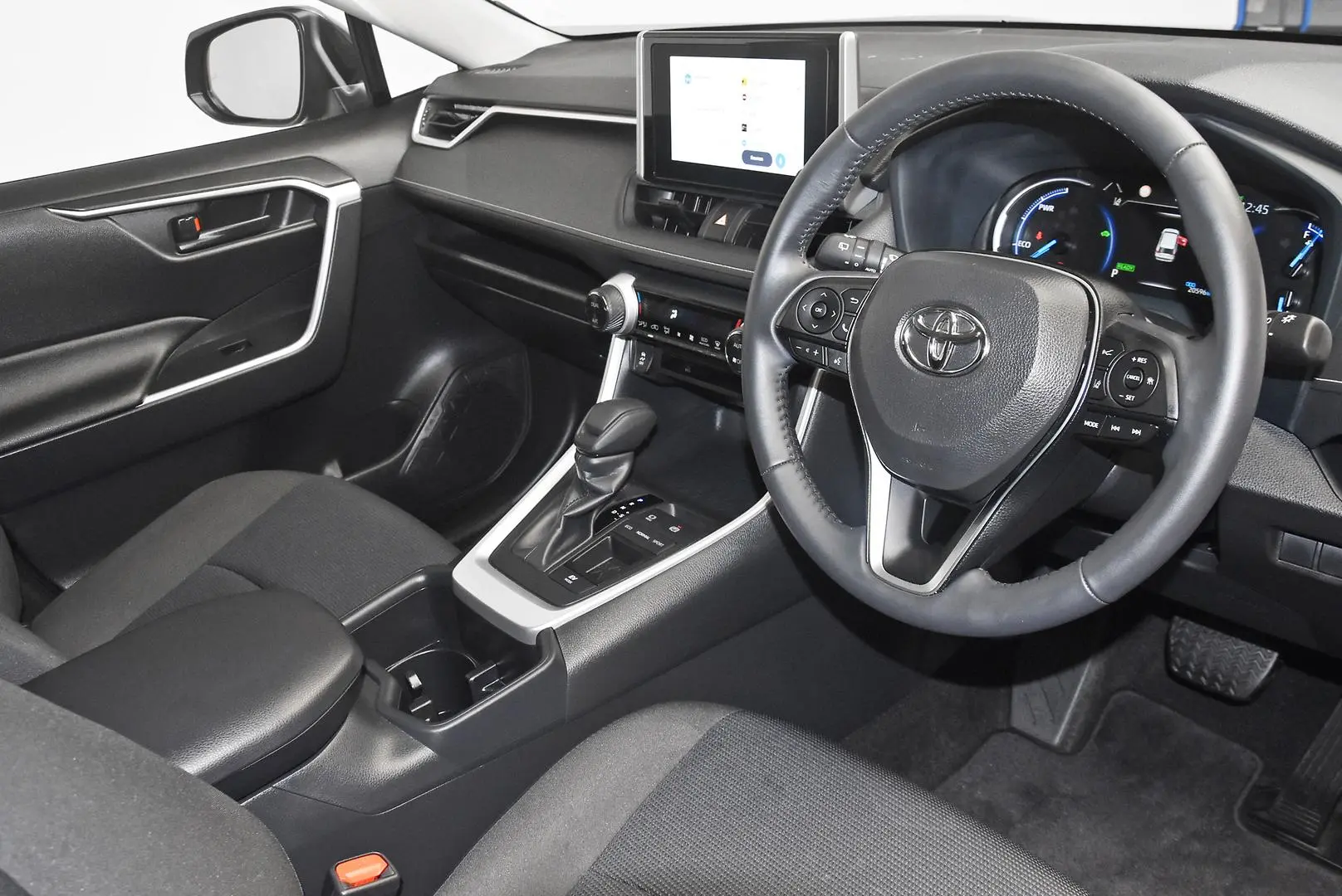2025 Toyota RAV4 Gallery Image 9
