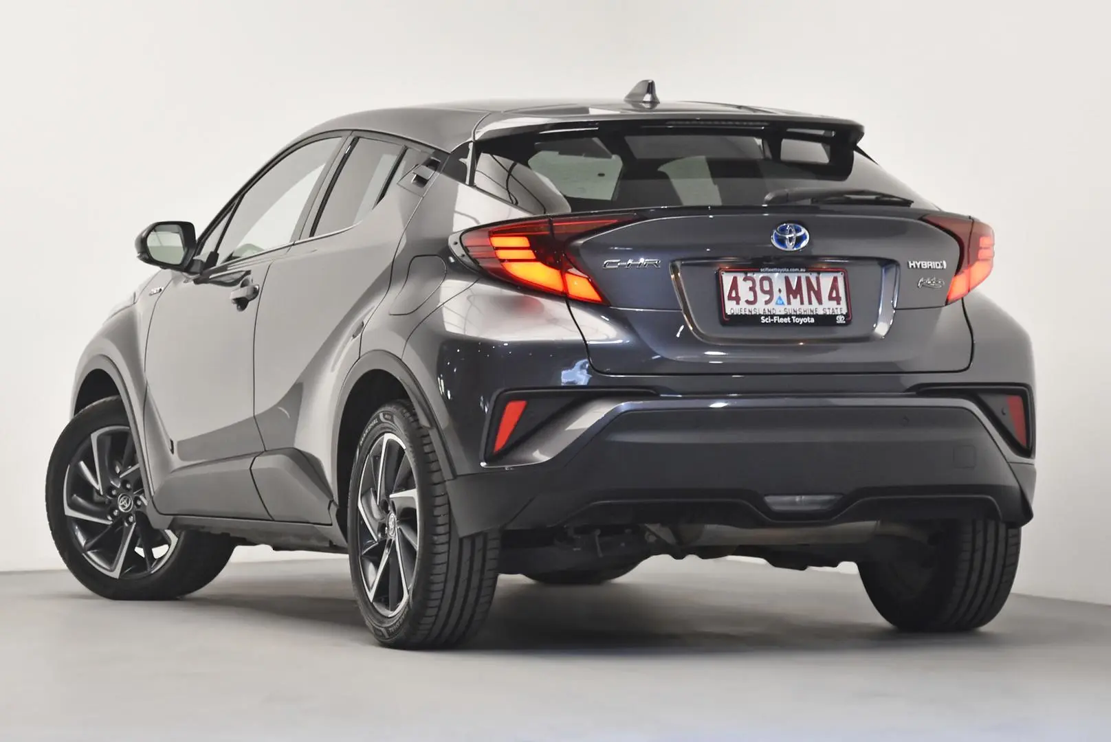 2022 Toyota C-HR Gallery Image 5