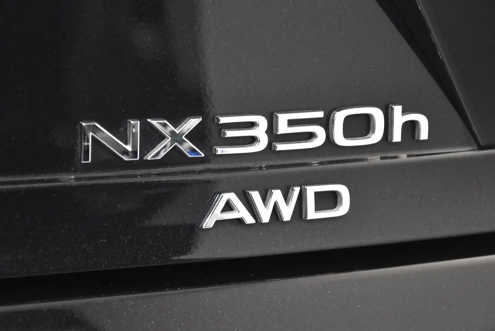 2022 Lexus NX Gallery Image 7