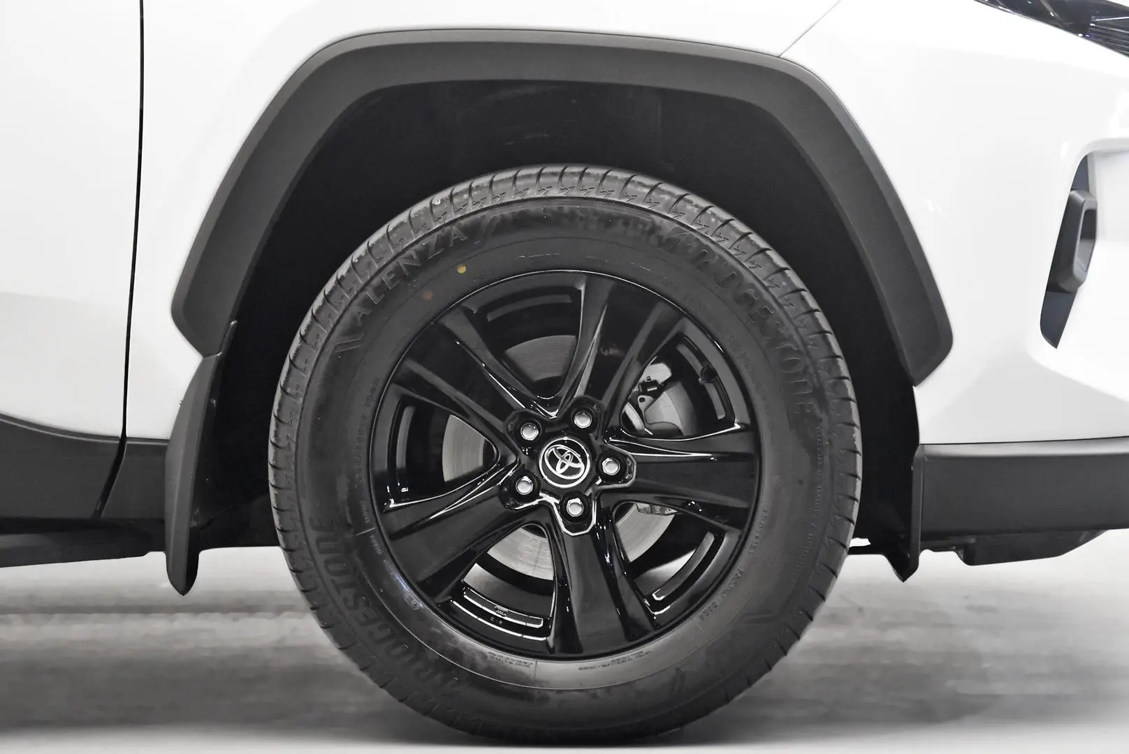 2024 Toyota RAV4 Gallery Image 23