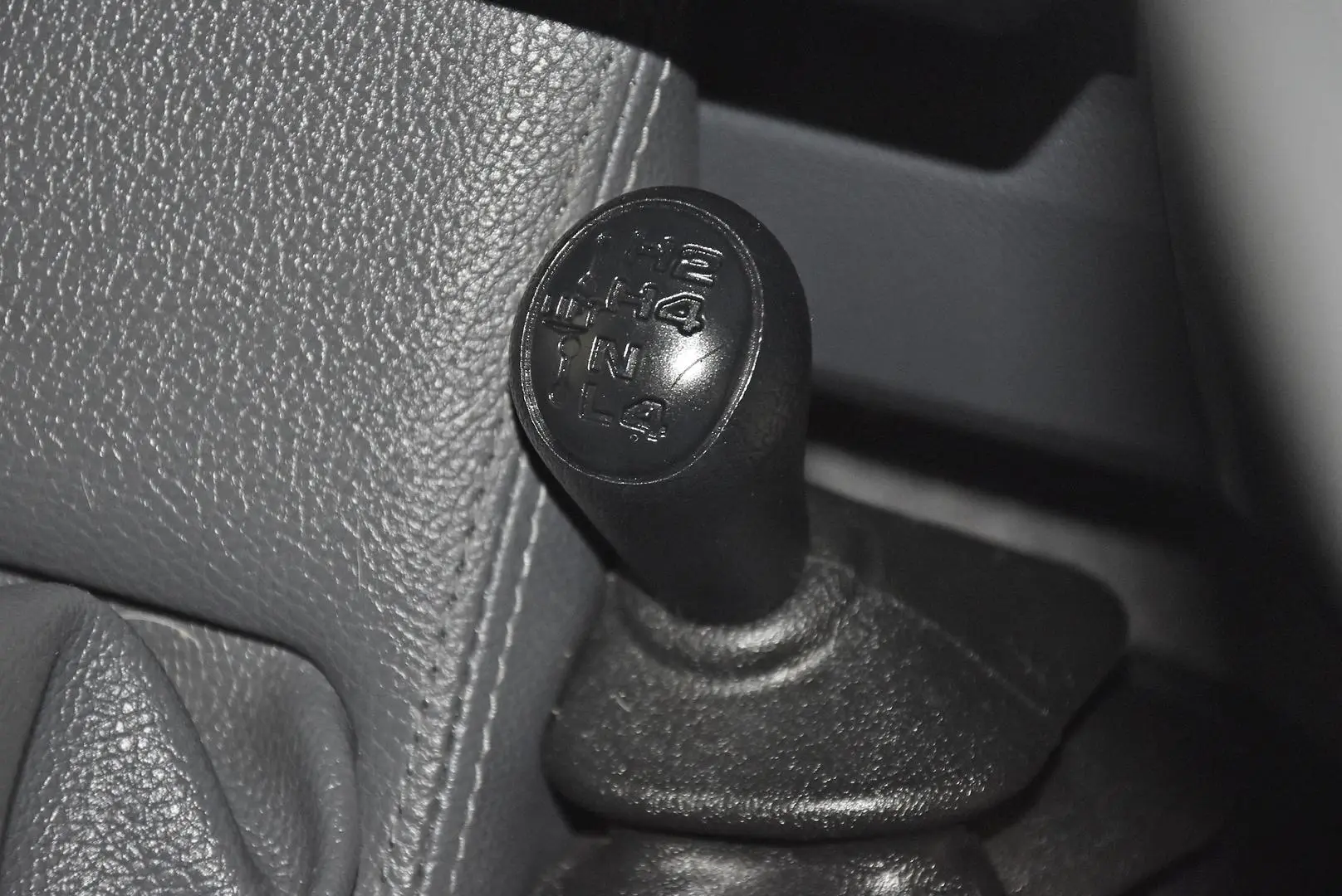 2022 Toyota Landcruiser Gallery Image 13