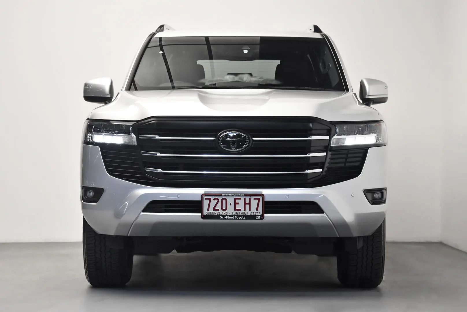 2022 Toyota Landcruiser Gallery Image 2