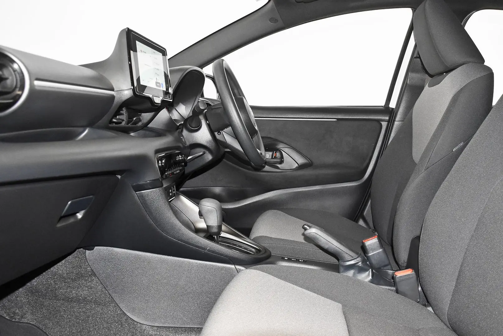 2025 Toyota Yaris Gallery Image 18