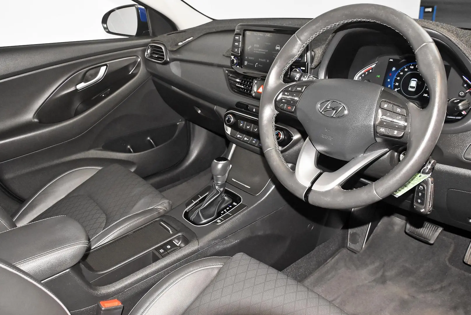 2021 Hyundai i30 Gallery Image 8