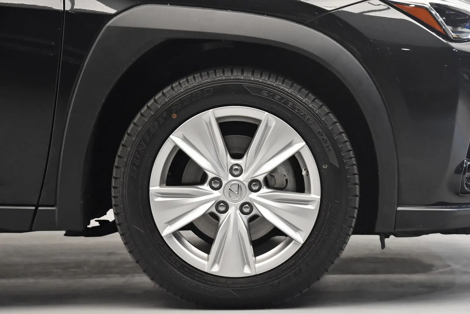 2019 Lexus UX Gallery Image 23