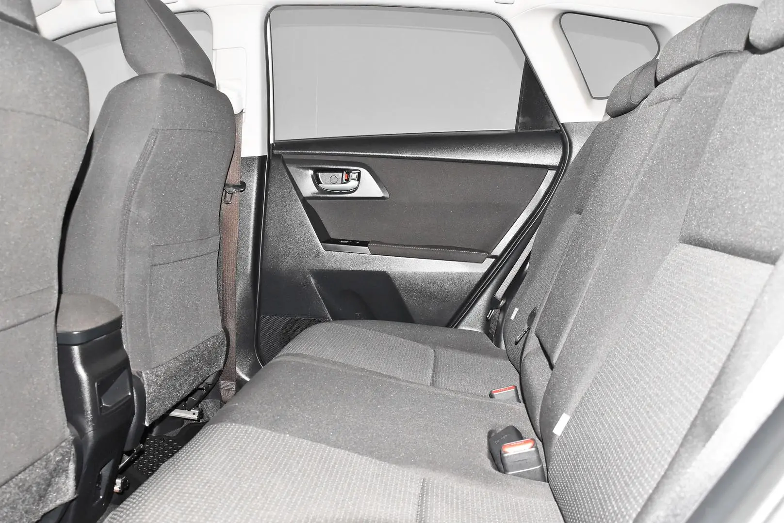 2017 Toyota Corolla Gallery Image 18