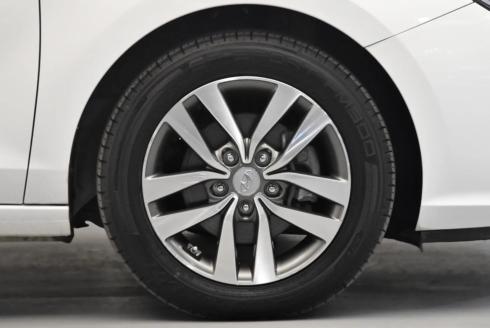 2019 Hyundai i30 Gallery Image 22