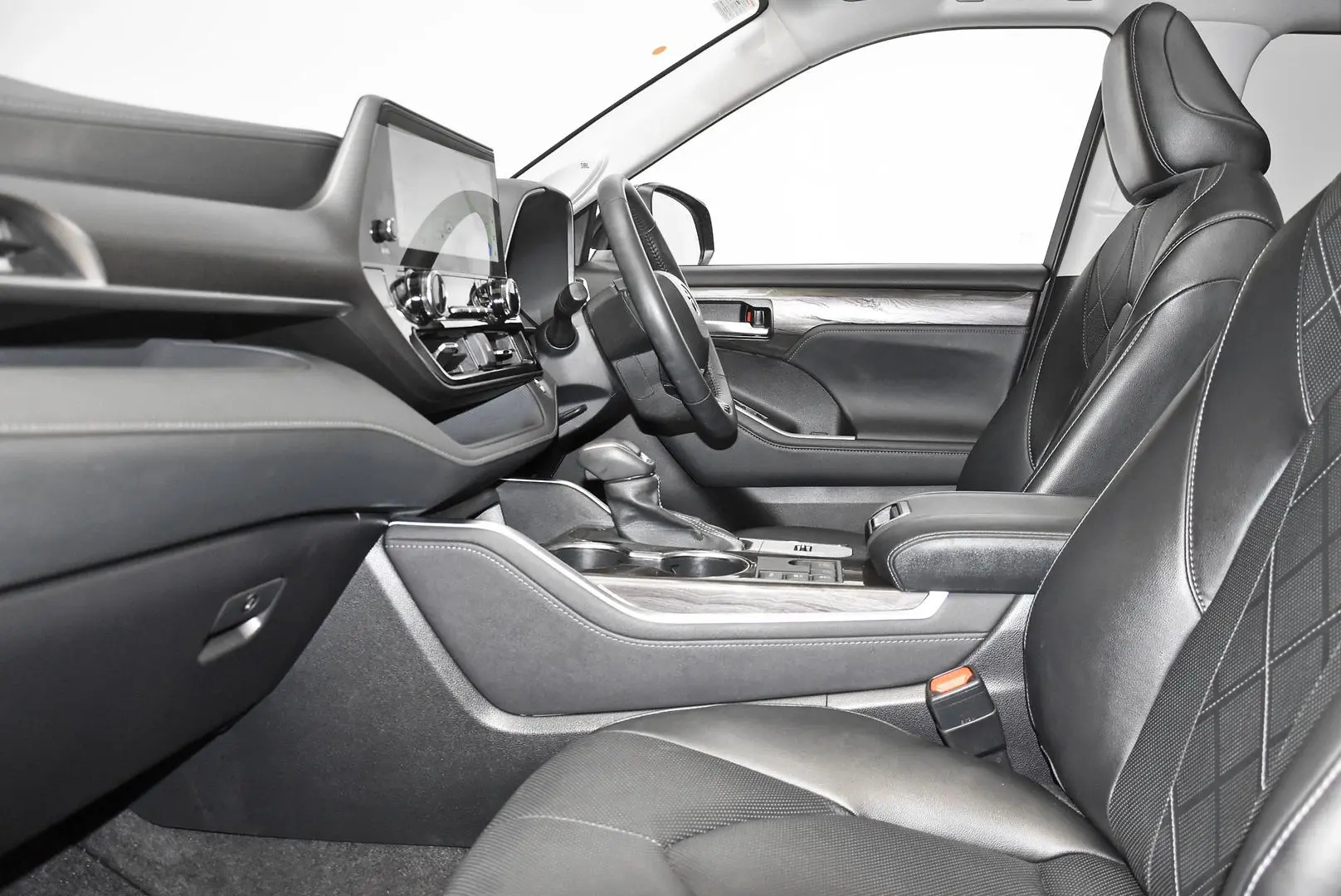 2024 Toyota Kluger Gallery Image 17