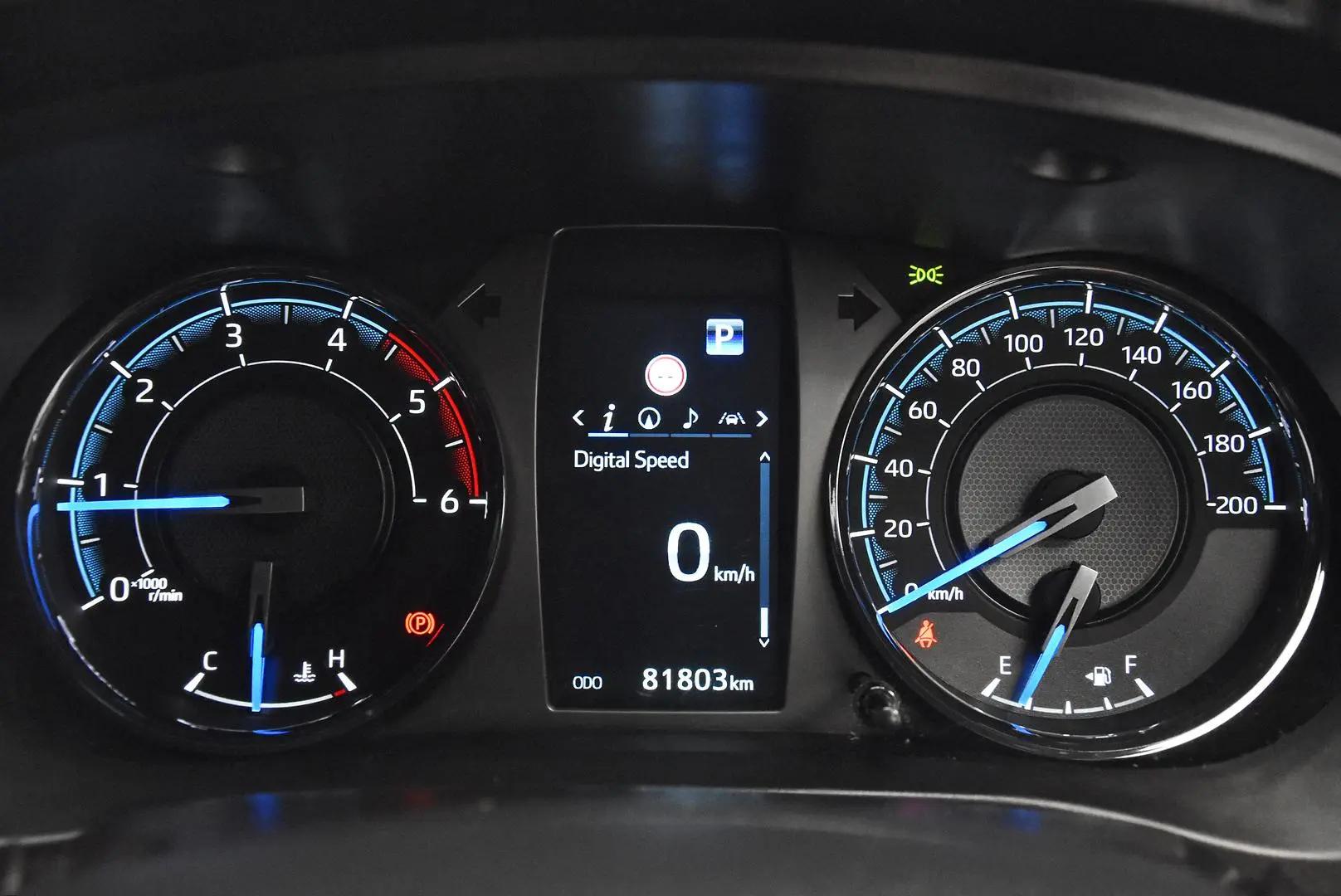 2021 Toyota Hilux Gallery Image 10