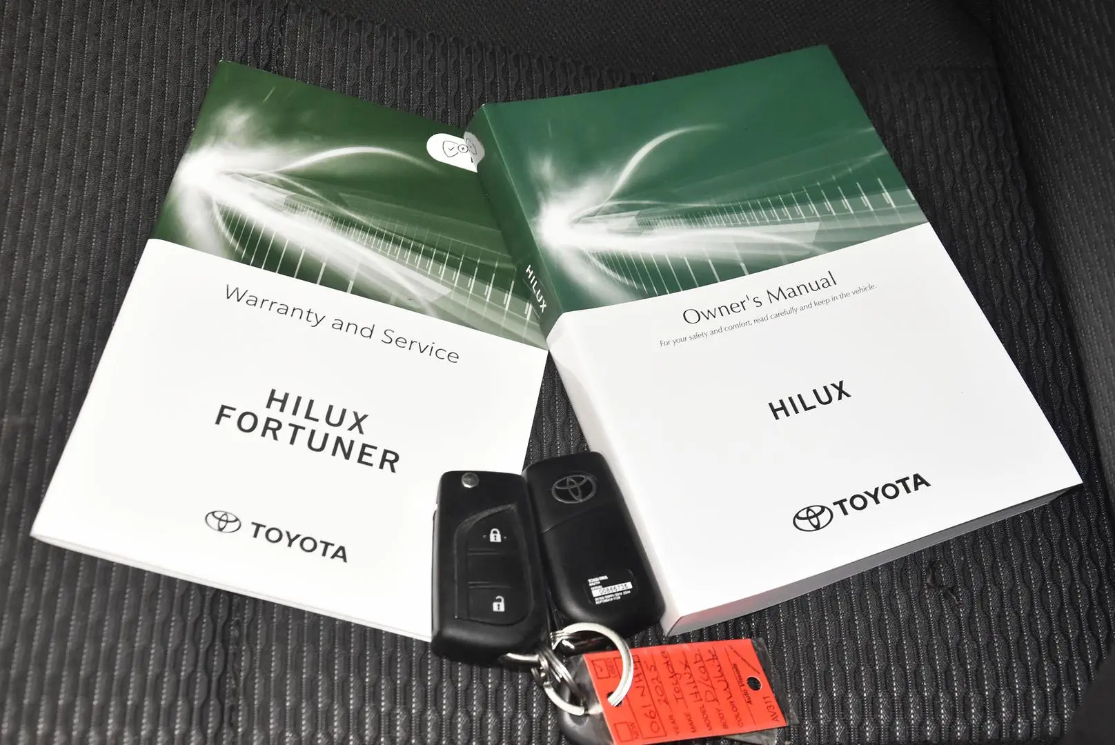 2025 Toyota Hilux Gallery Image 19