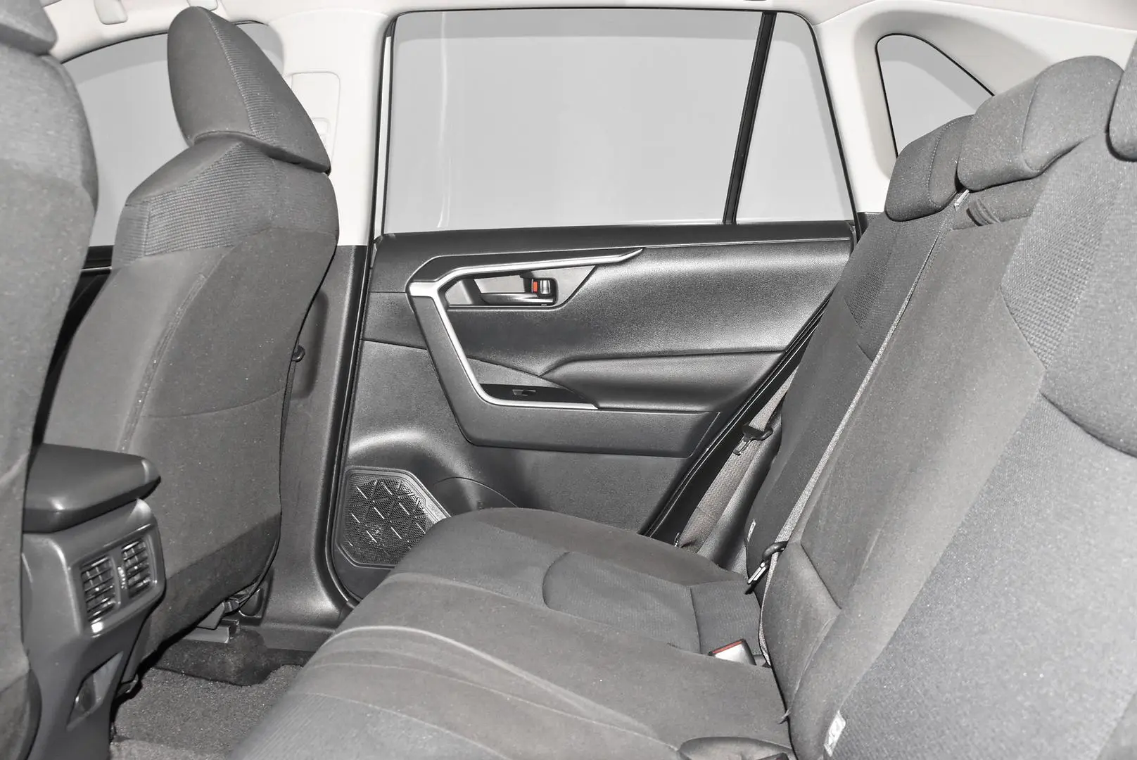 2019 Toyota RAV4 Gallery Image 18