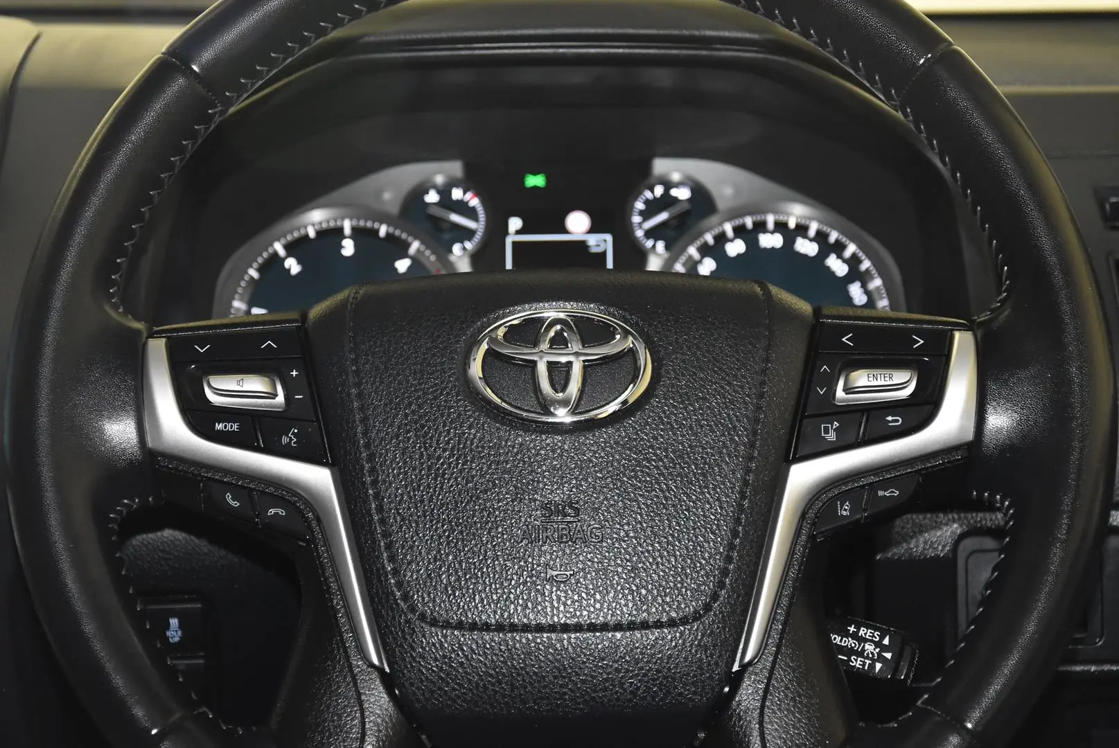 2022 Toyota Landcruiser Prado Gallery Image 9