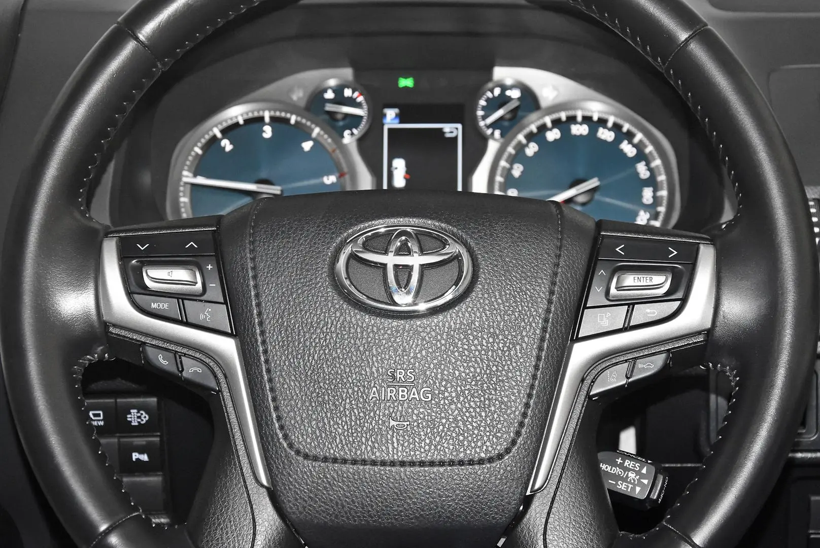 2019 Toyota Landcruiser Prado Gallery Image 9