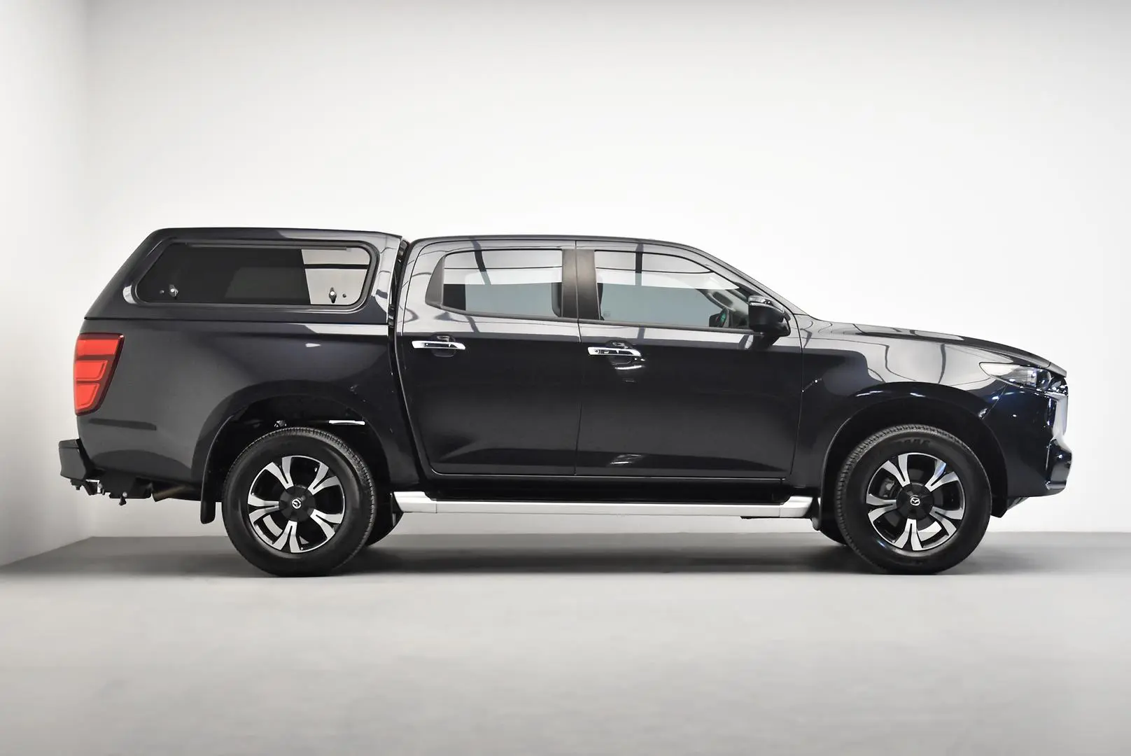 2020 Mazda BT-50 Gallery Image 3