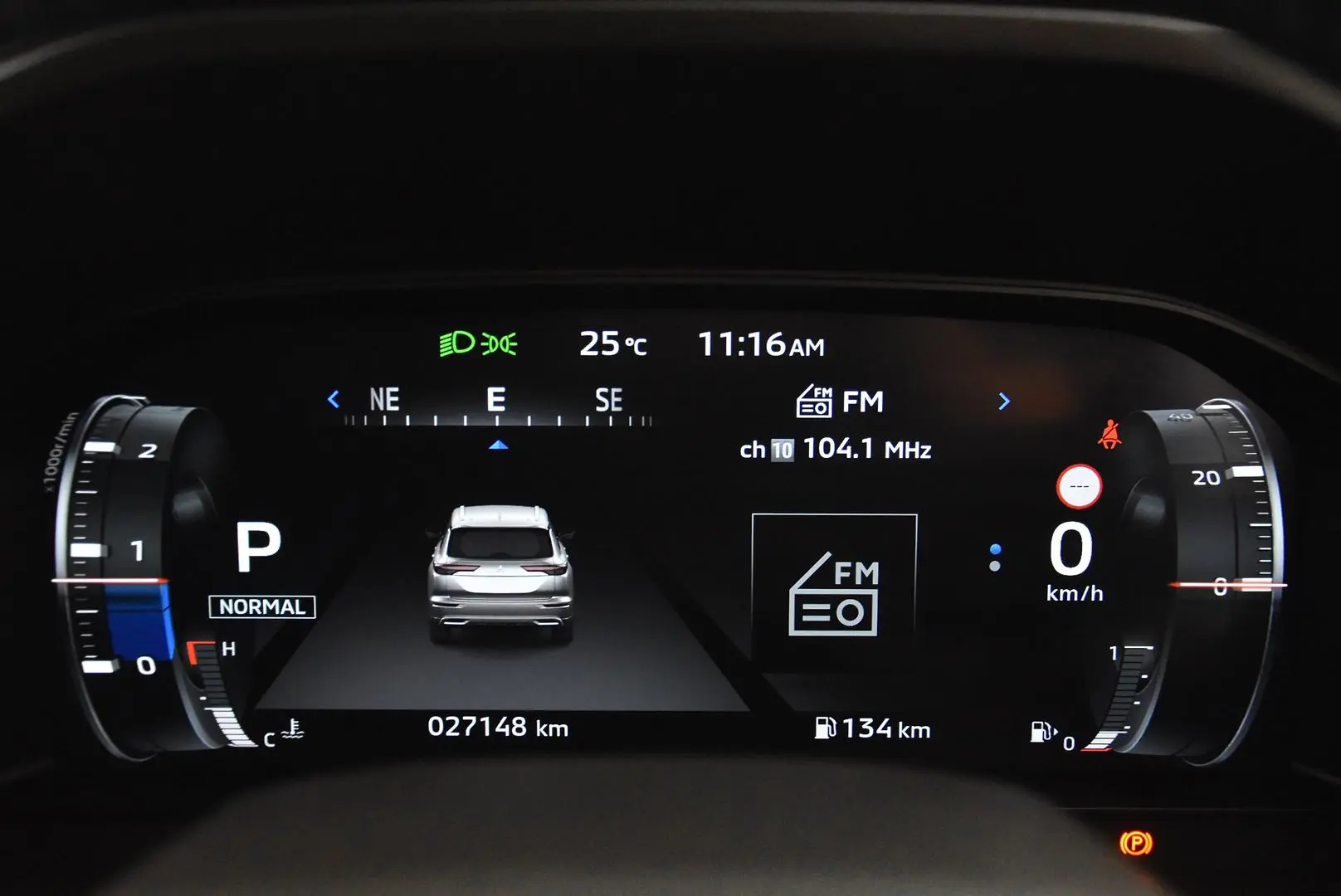 2022 Mitsubishi Outlander Gallery Image 11