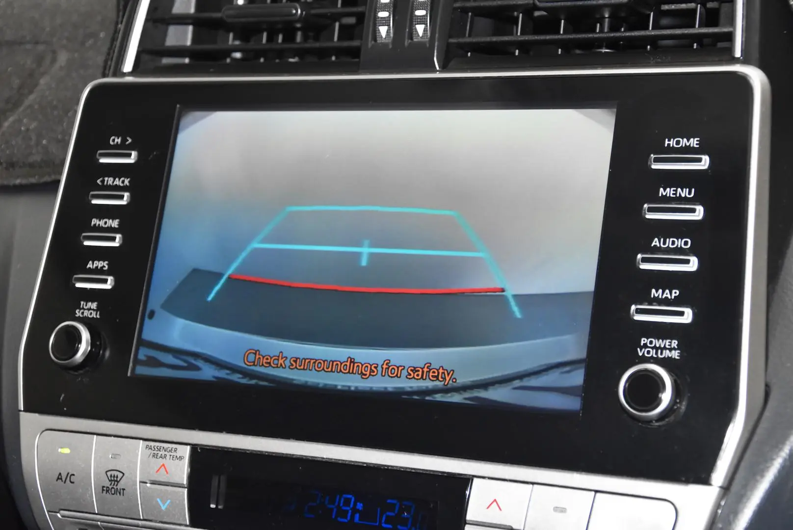 2020 Toyota Landcruiser Prado Gallery Image 11