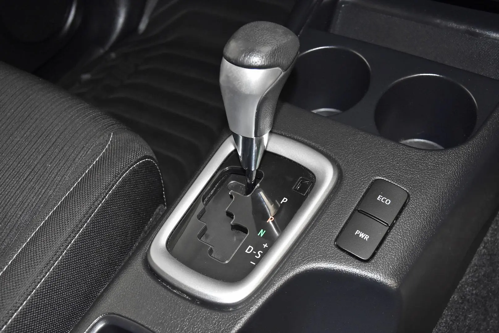 2023 Toyota Hilux Gallery Image 13