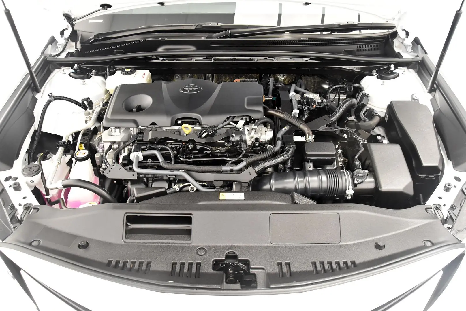 2024 Toyota Camry Gallery Image 21