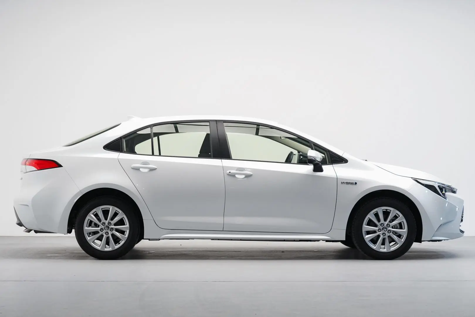 2024 Toyota Corolla Gallery Image 2