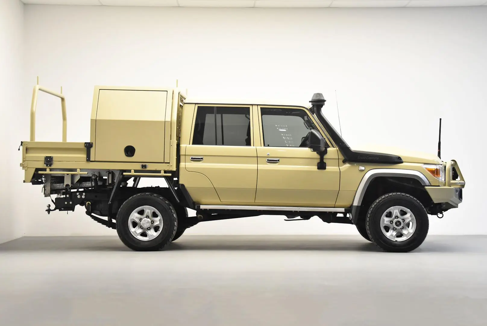 2022 Toyota Landcruiser Gallery Image 3
