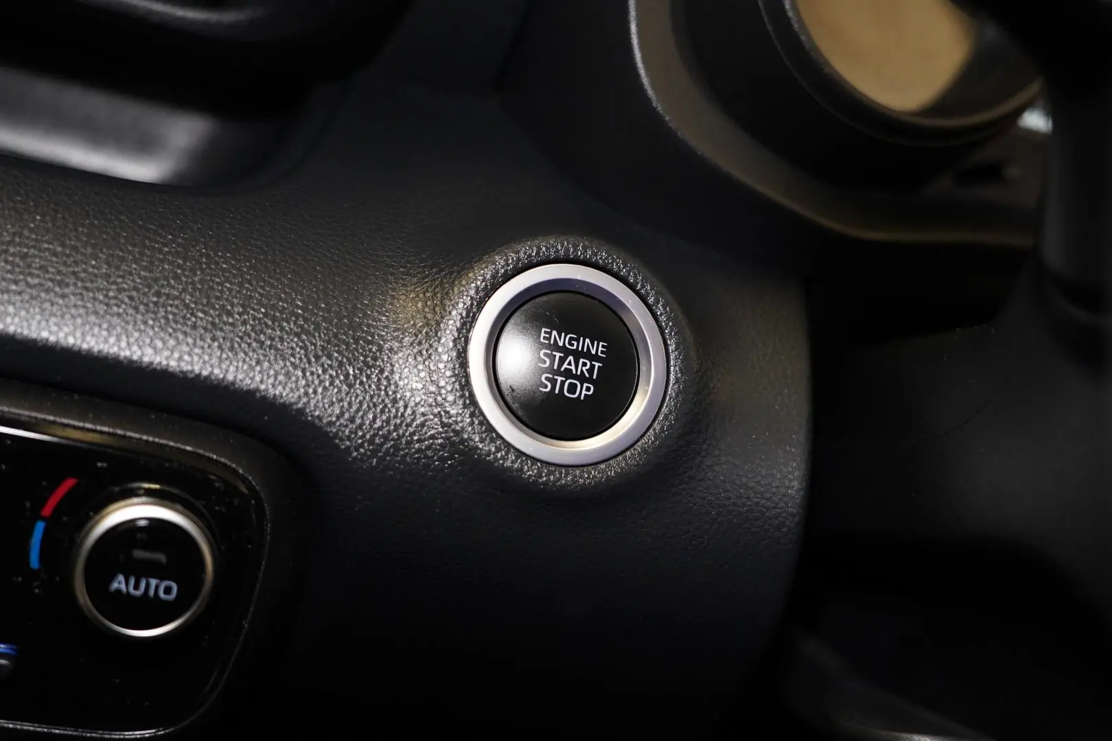 2023 Toyota Yaris Gallery Image 18